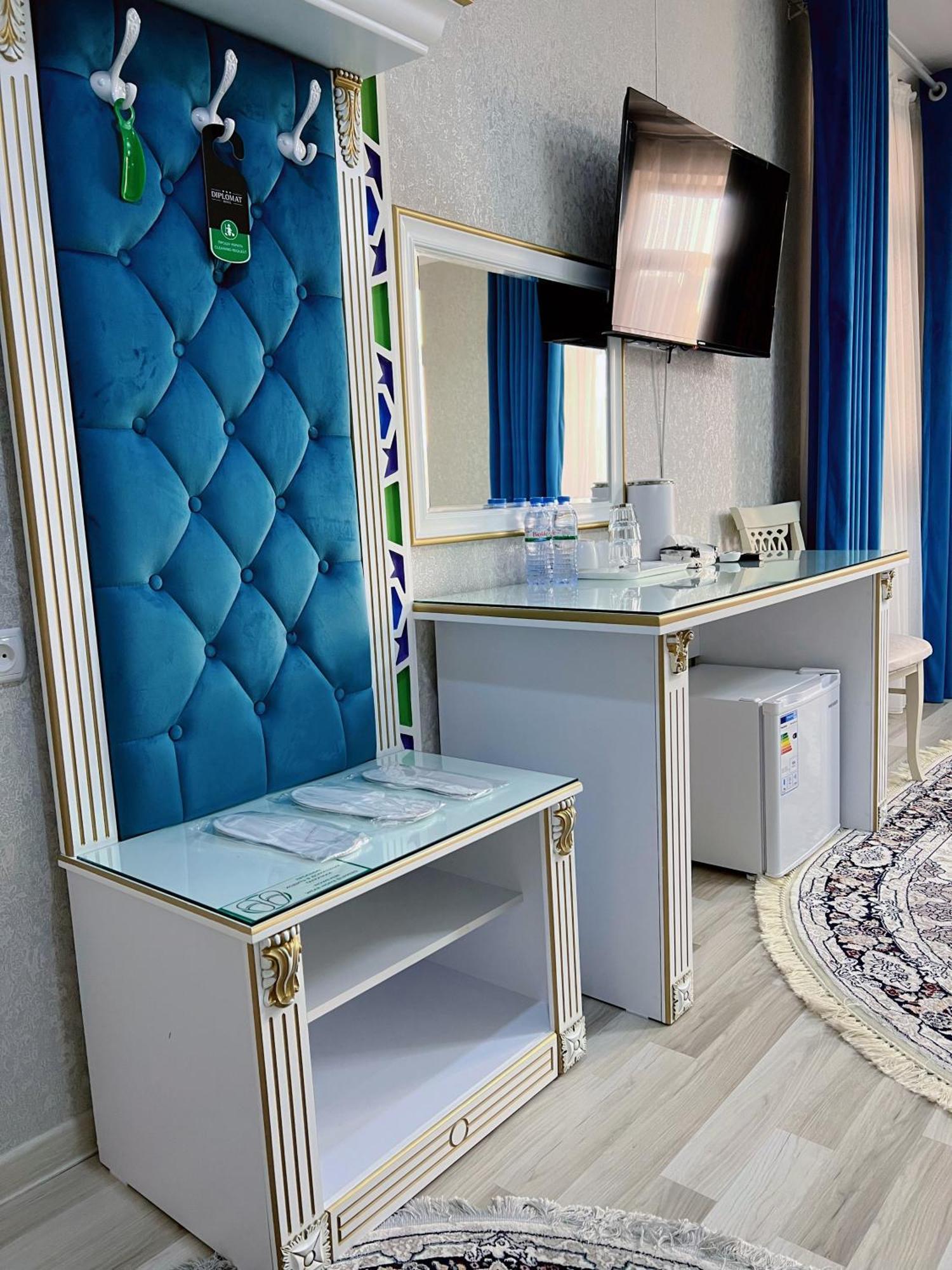 Diplomat Premium Hotel Samarkand Ngoại thất bức ảnh