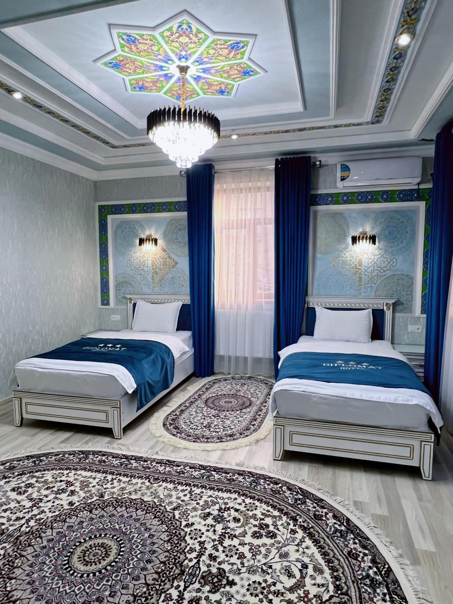 Diplomat Premium Hotel Samarkand Ngoại thất bức ảnh