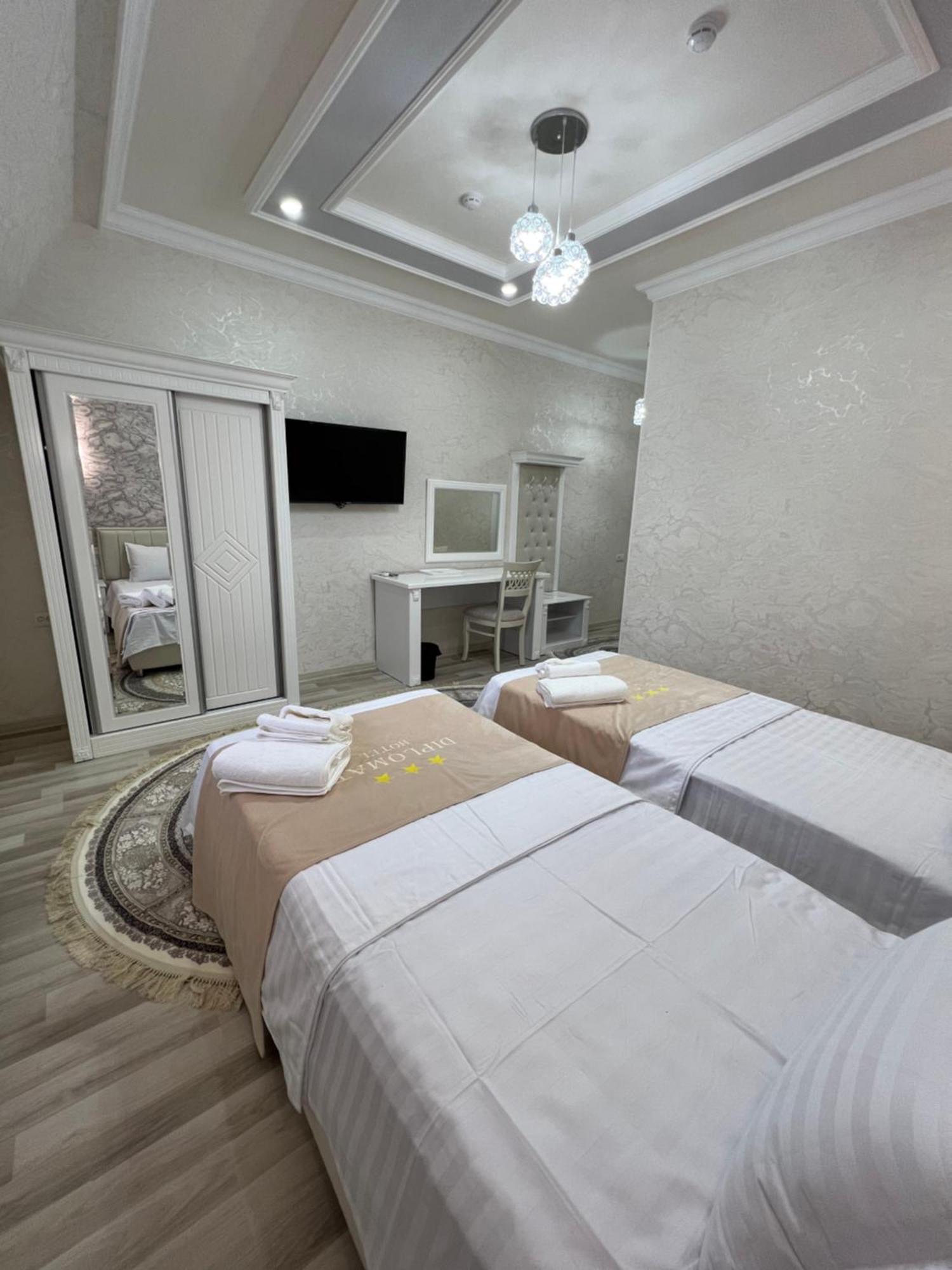 Diplomat Premium Hotel Samarkand Ngoại thất bức ảnh