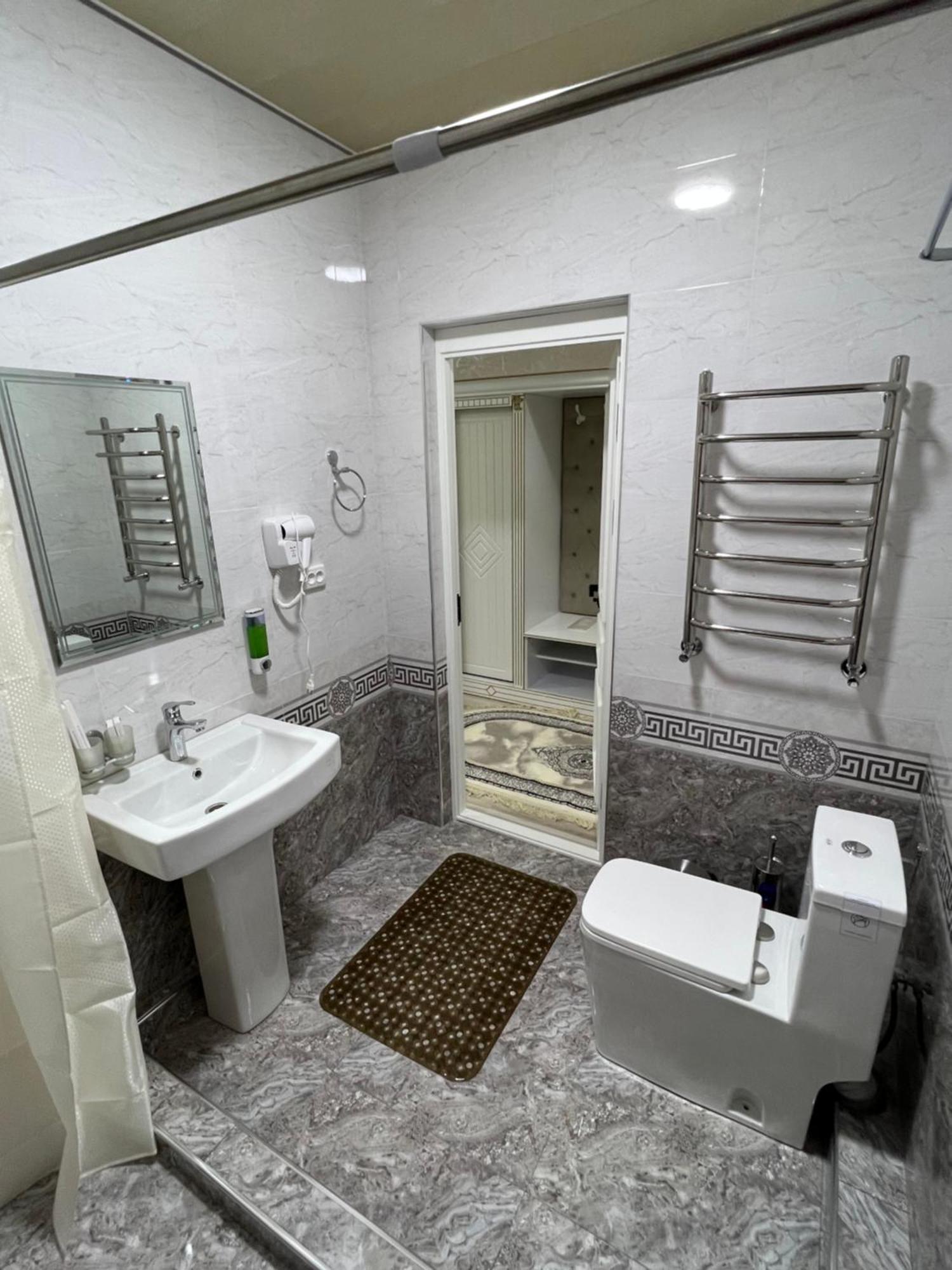 Diplomat Premium Hotel Samarkand Ngoại thất bức ảnh