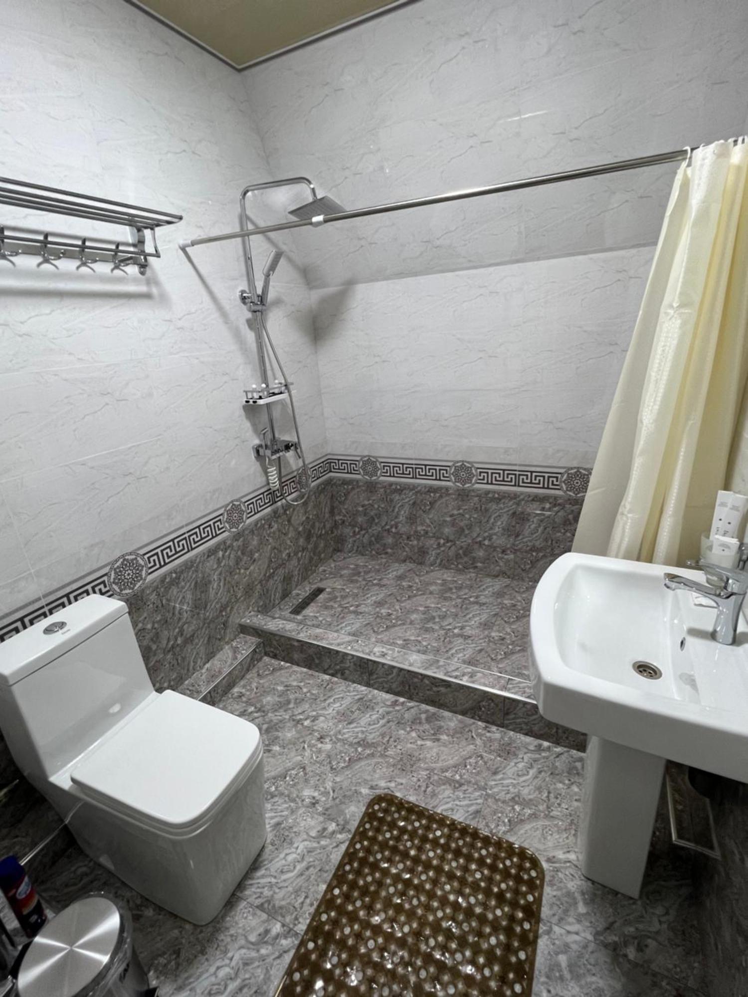 Diplomat Premium Hotel Samarkand Ngoại thất bức ảnh
